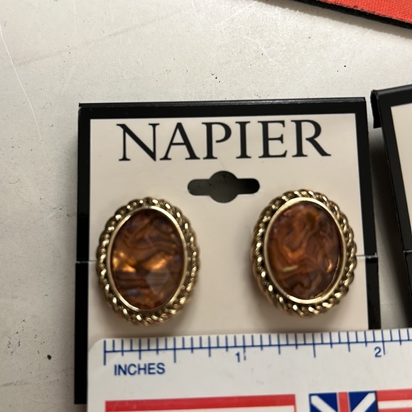 Set of 2 Napier E-Z Comfort Clip On Earrings - Picture 2 of 4